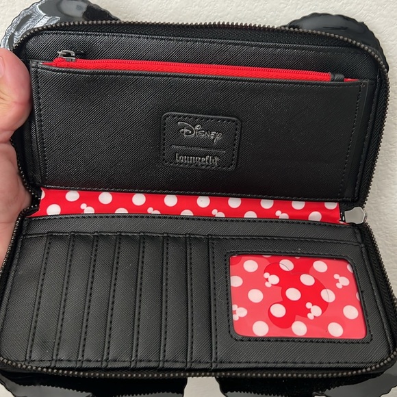 Loungefly Minnie and Mickey wallet - Picture 4 of 8
